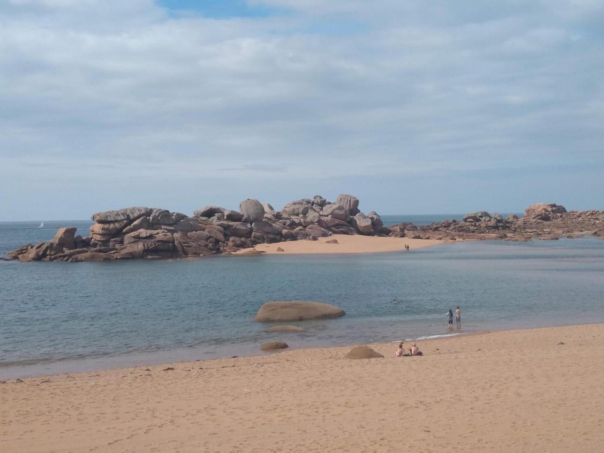 Holiday Home In A Quiet Location Near The Coast Pleumeur-Bodou Exteriér fotografie